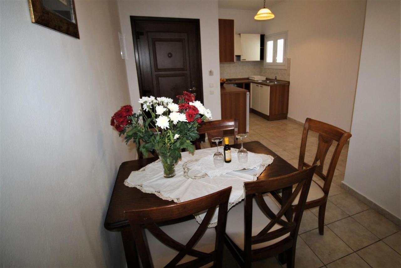 מוראיטיקה Nikki'S Studios & Apartments מראה חיצוני תמונה