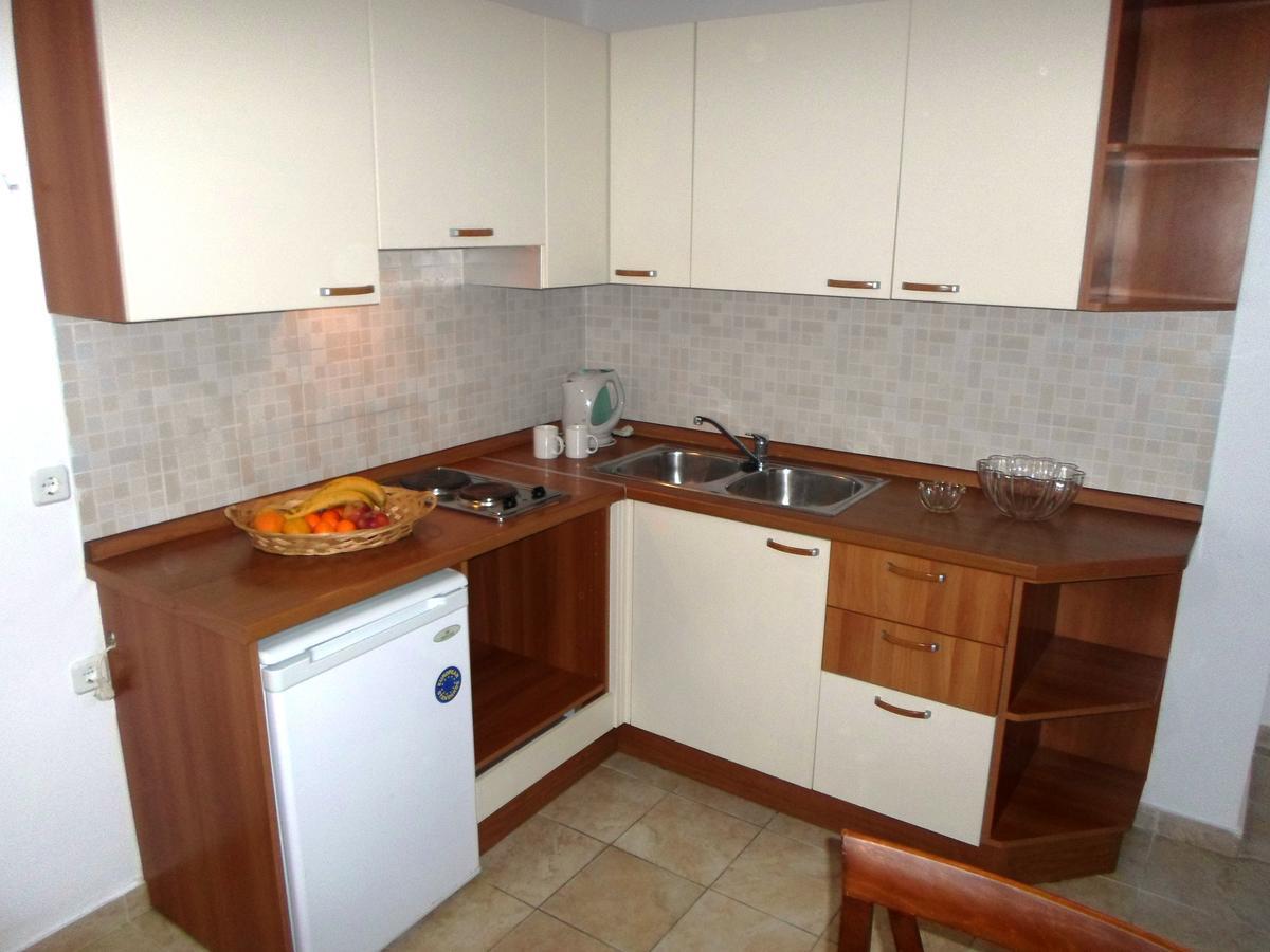 מוראיטיקה Nikki'S Studios & Apartments מראה חיצוני תמונה