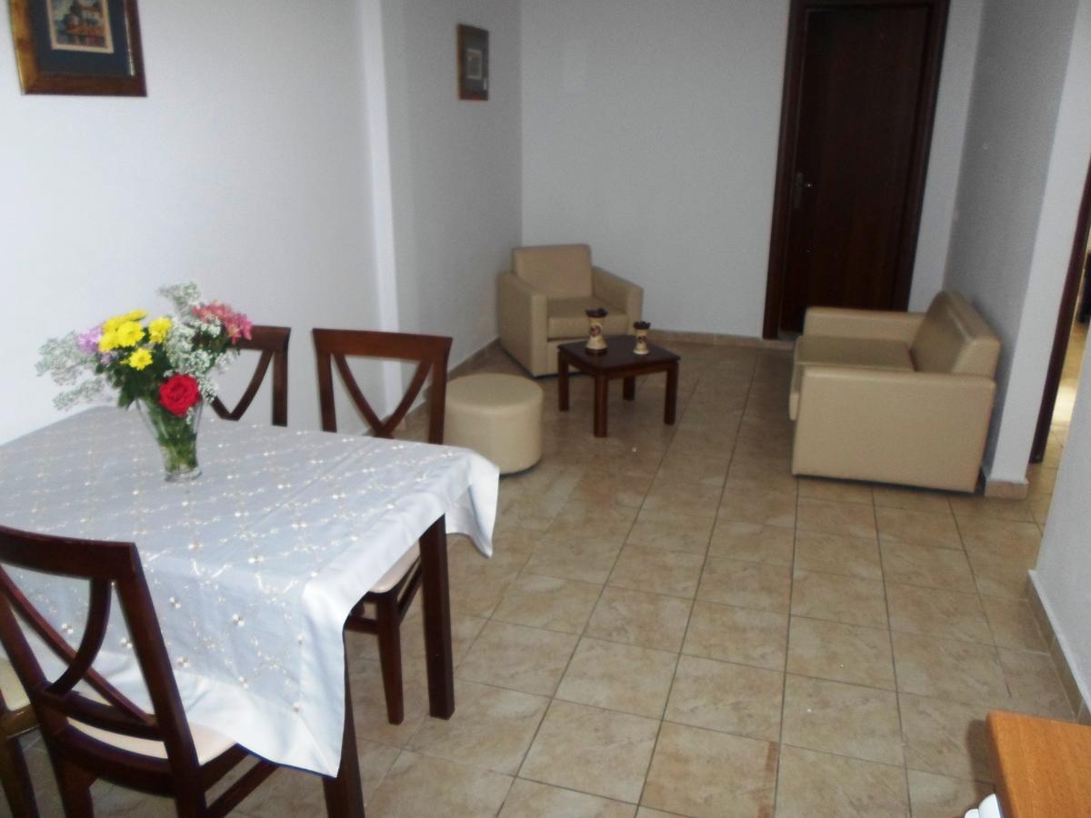 מוראיטיקה Nikki'S Studios & Apartments מראה חיצוני תמונה