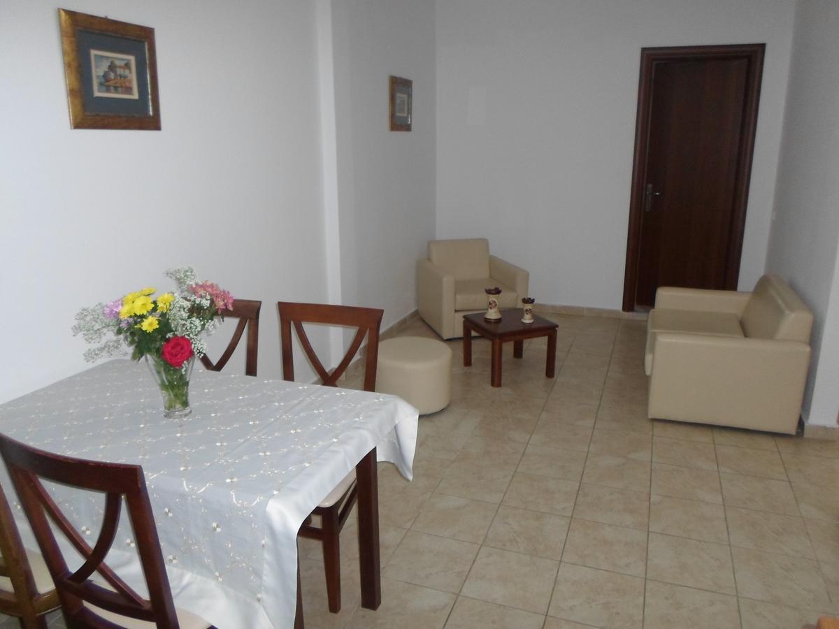 מוראיטיקה Nikki'S Studios & Apartments מראה חיצוני תמונה