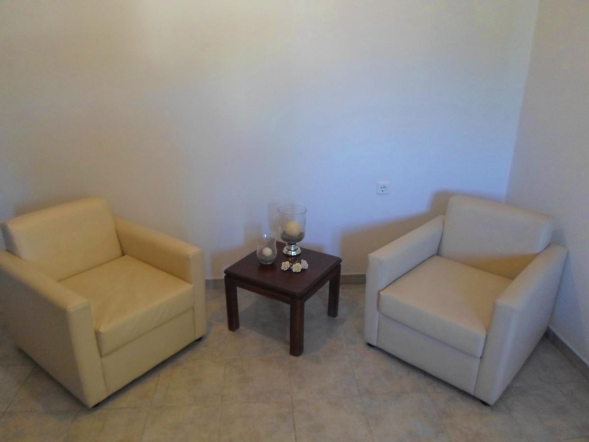 מוראיטיקה Nikki'S Studios & Apartments מראה חיצוני תמונה